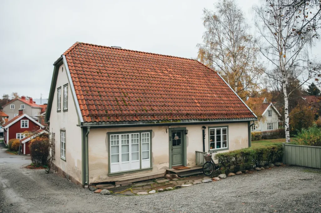 takl ggning i herrljunga s v ljer du r tt tak f r husets stil klimat och l ngsiktiga v rde